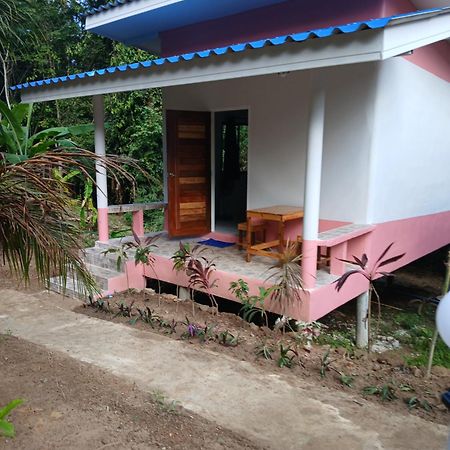 Pineapple Gardens Hotel Ko Kut Екстериор снимка