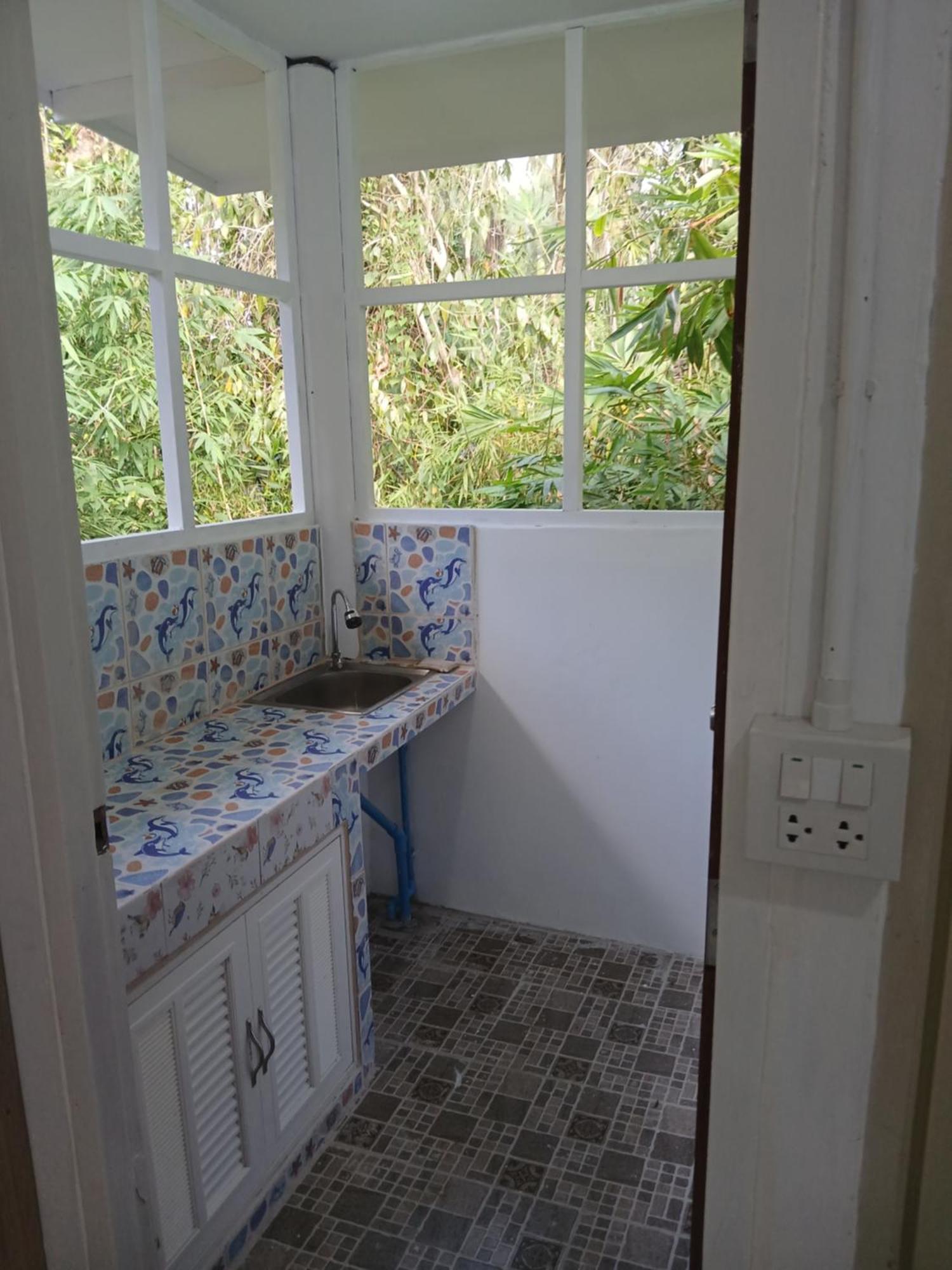 Pineapple Gardens Hotel Ko Kut Екстериор снимка